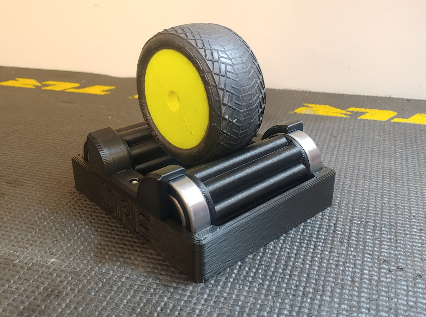RC Tire Foam Break-In Station